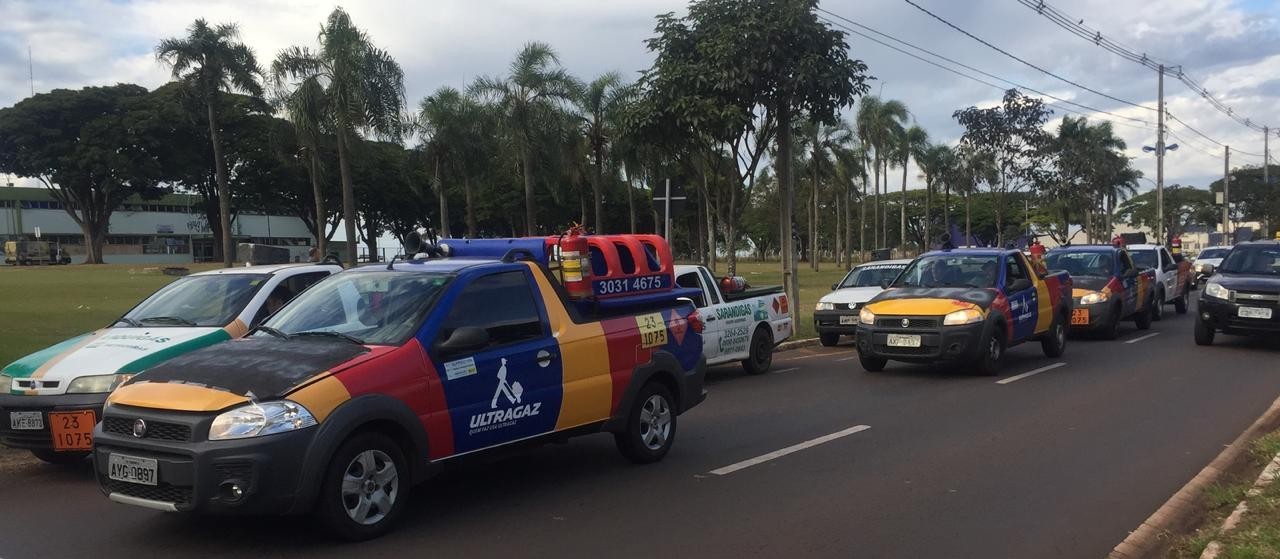 Revendas de gás fazem carreata em apoio aos caminhoneiros