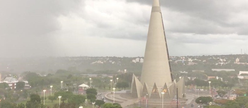 Domingo será de tempo chuvoso e máxima de 30ºC em Maringá, diz Simepar