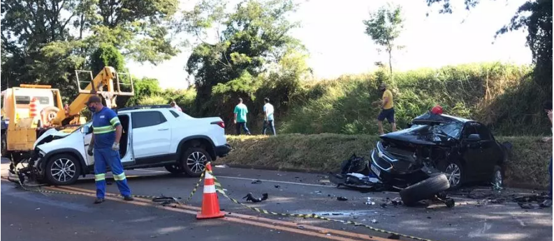 Motorista de 24 anos fica em estado grave após colisão frontal na BR-369