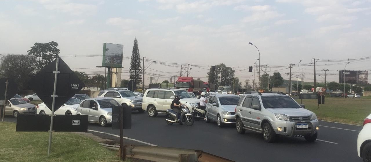 Técnicos da Viapar e DER discutem soluções para congestionamento