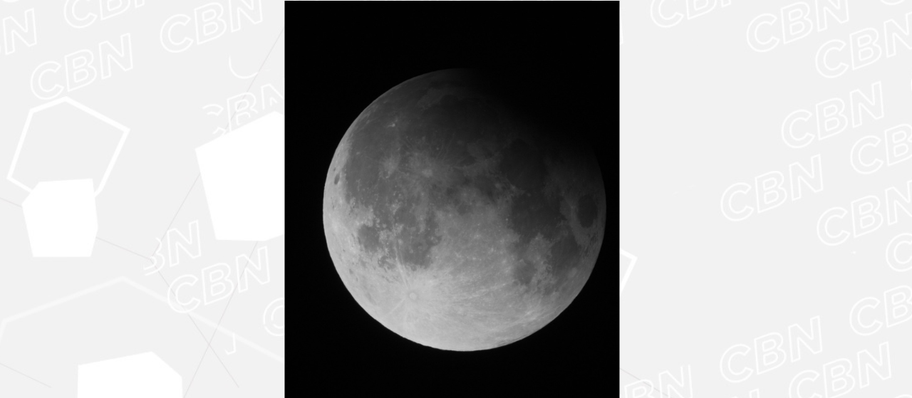 Observatório astronômico da região registra eclipse parcial da lua