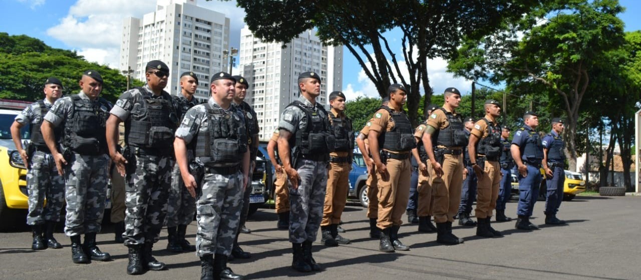 Operação da PM prende duas pessoas e recupera dois veículos 