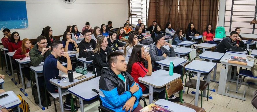 Como está o desenvolvimento da educação em nossa região?