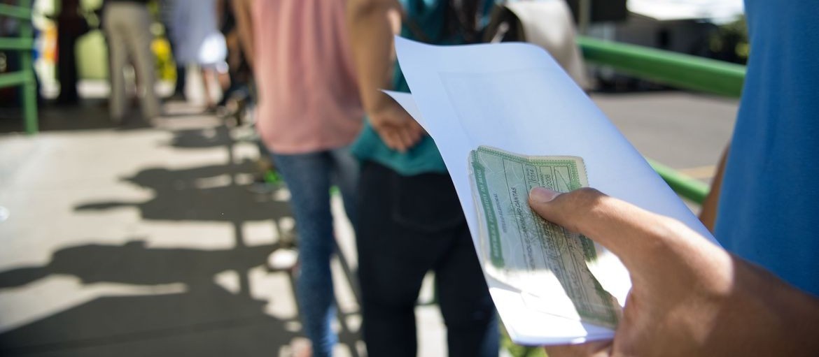 Vota-se no partido, por mais que escolhemos o candidato