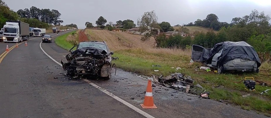 Três pessoas morrem e outras três ficam feridas em acidente na BR-373