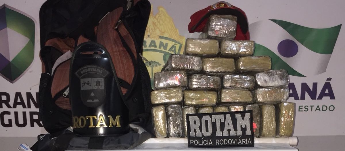 Homem é preso com 17 kg de maconha em ônibus