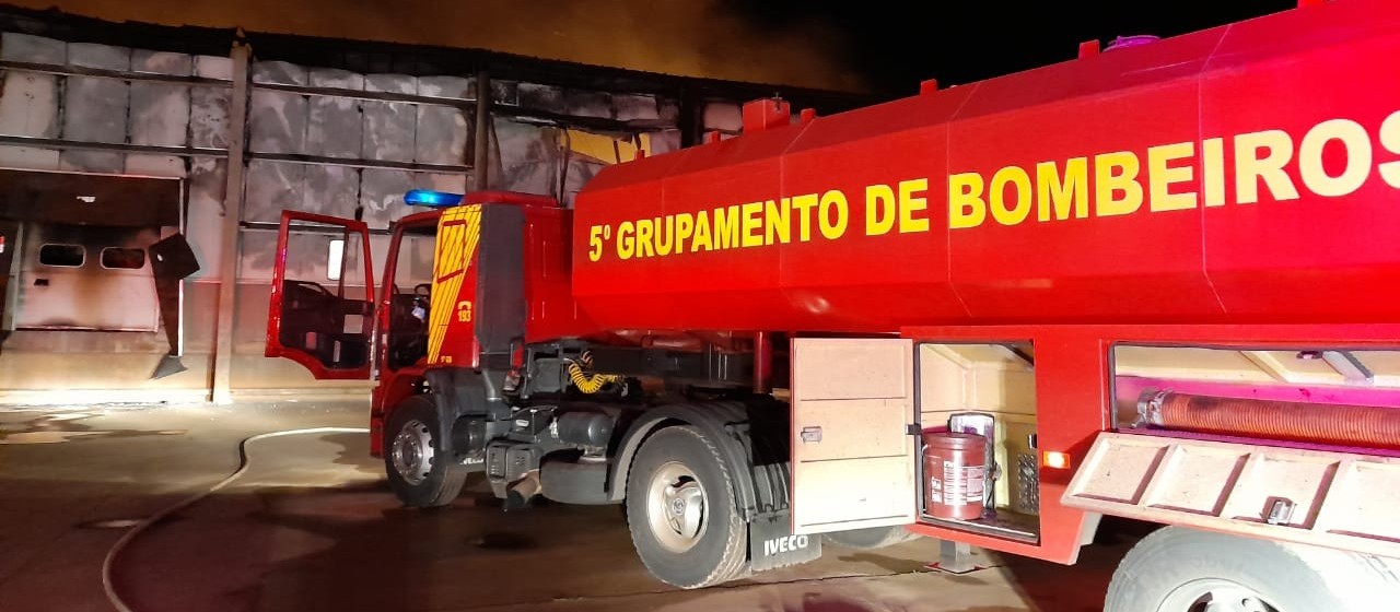 Incêndio atinge granja de aves em Astorga