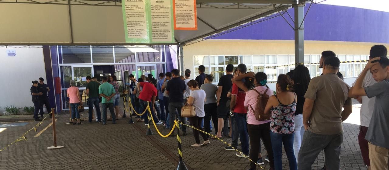 Tempo médio de espera na fila é de 4h