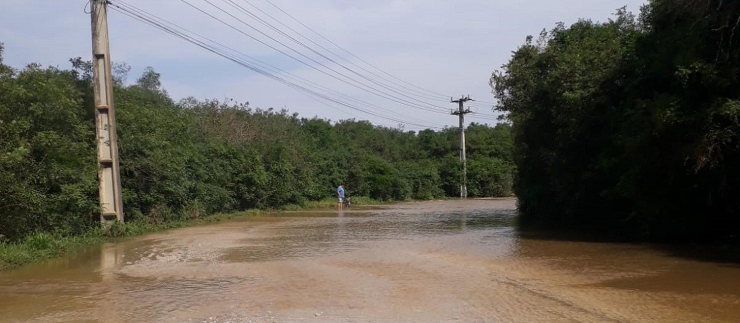 Alagamento em cemitério de Ponta Grossa pode provocar contaminação no Paraná