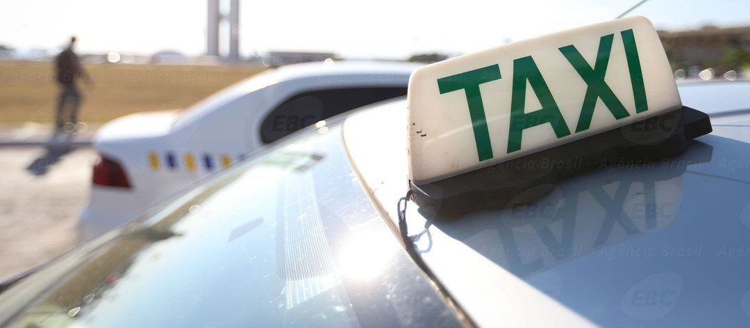 Taxista é agredido durante assalto em Maringá