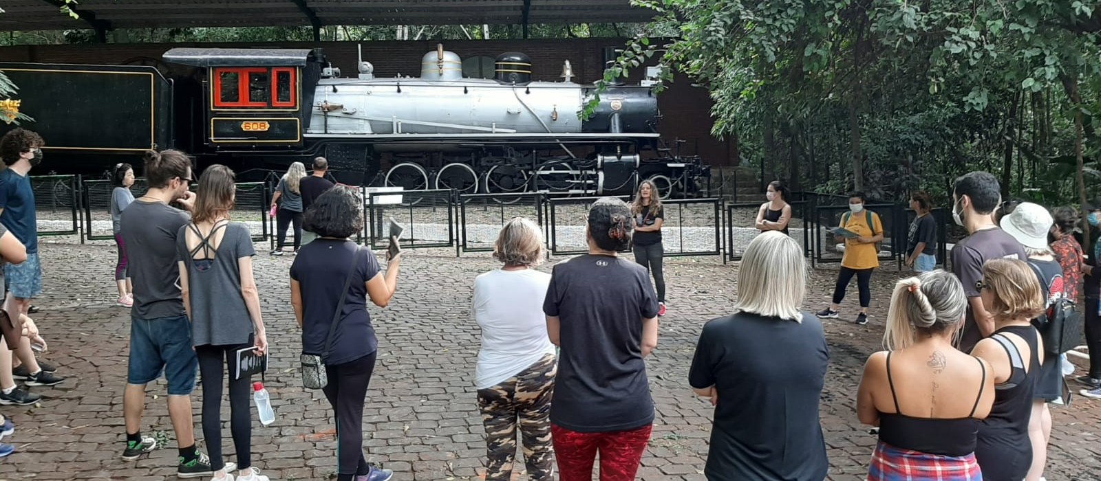 Volta Histórica leva os maringaenses de volta ao passado no Parque do Ingá