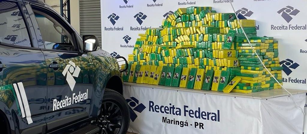 RF encontra mais de uma tonelada de maconha em móveis de cozinha