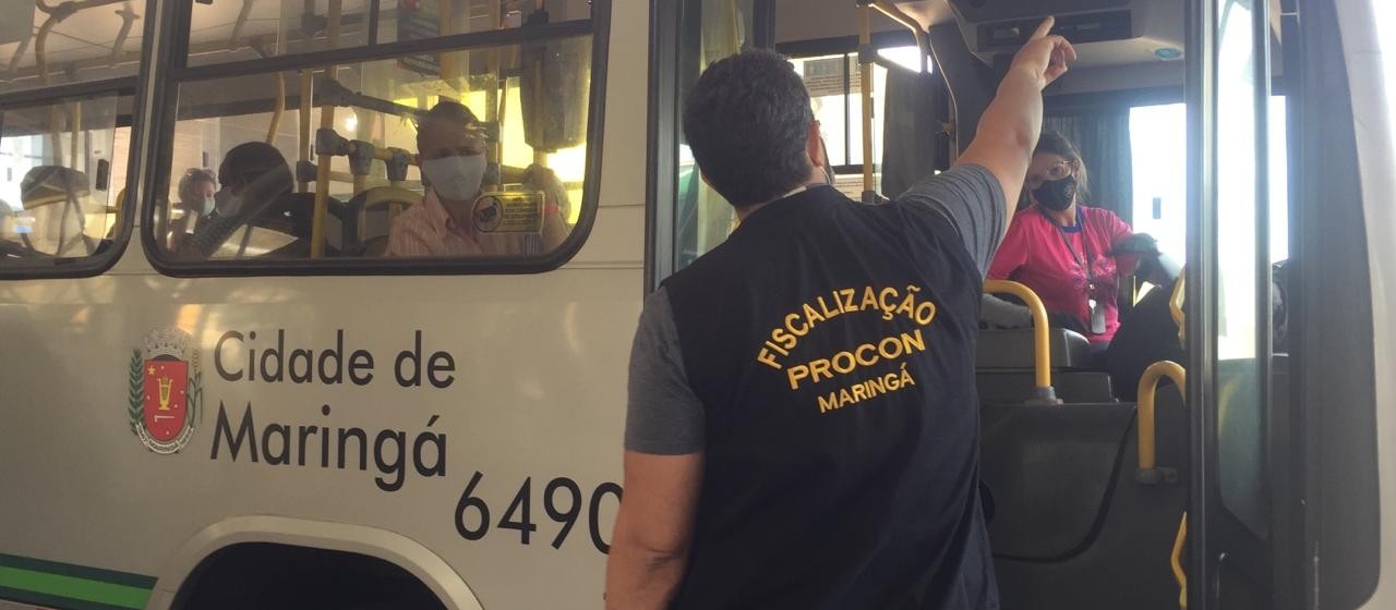 Procon conta passageiros em ônibus para conferir cumprimento de decreto