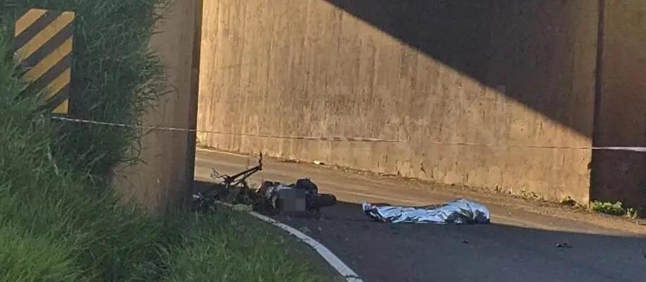 Ciclista morre em acidente com moto na manhã desta quarta-feira