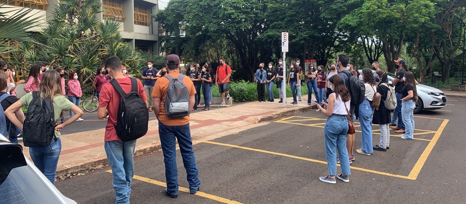 Aulas presenciais na UEM retornam para todos os alunos nesta segunda-feira (31)