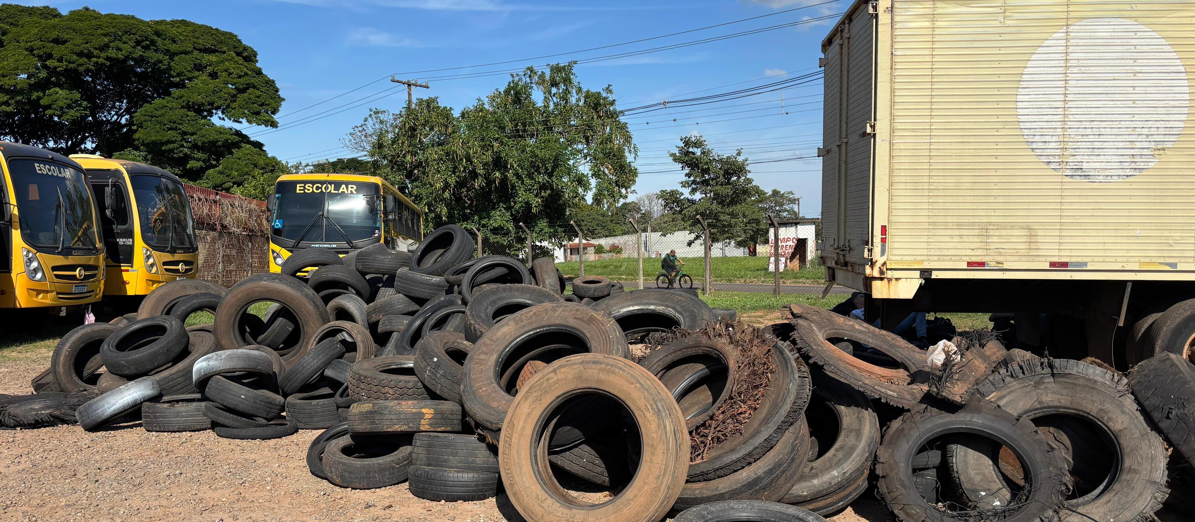 No combate à dengue, Paranavaí recolhe seis mil pneus