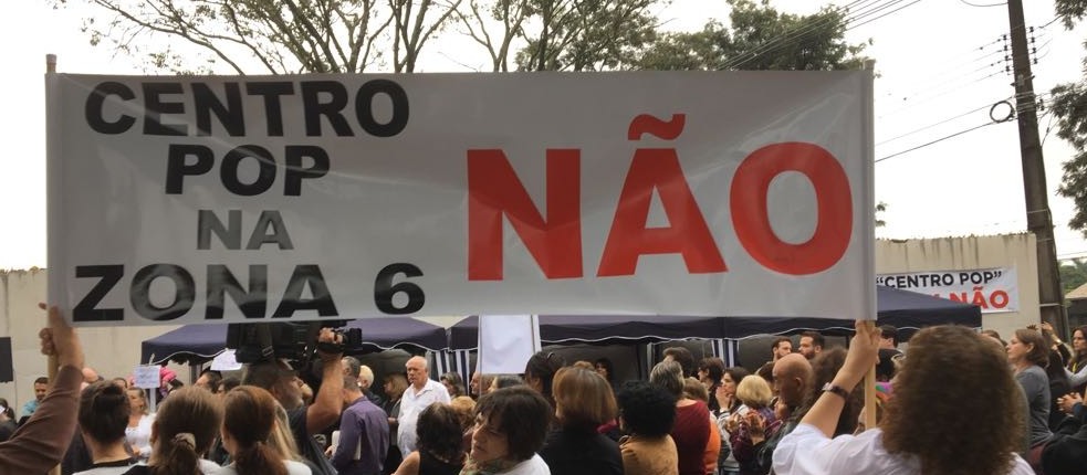 Moradores protestam contra instalação do Centro POP