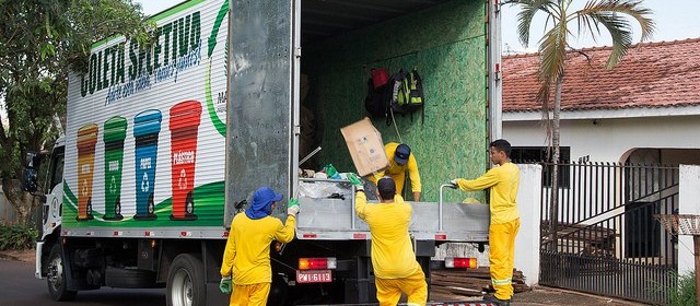 Com "quarentena" de 72h para recicláveis, coleta seletiva volta ao normal