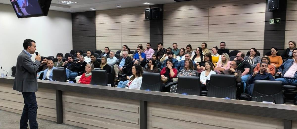Felicidade é tema de palestra da ADVB Paraná