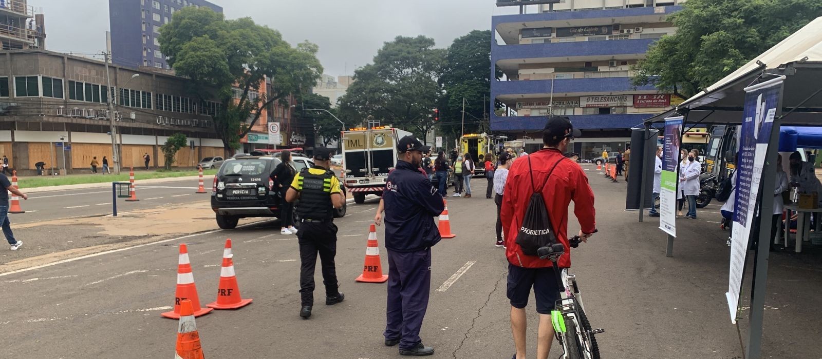 Simulação de acidente integra ações educativas em alusão ao Dia do Ciclista em Maringá