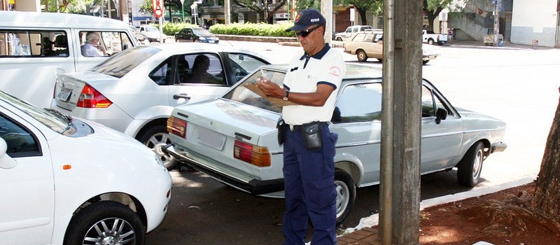 MP exige vagas especiais de estacionamento para autistas em Maringá