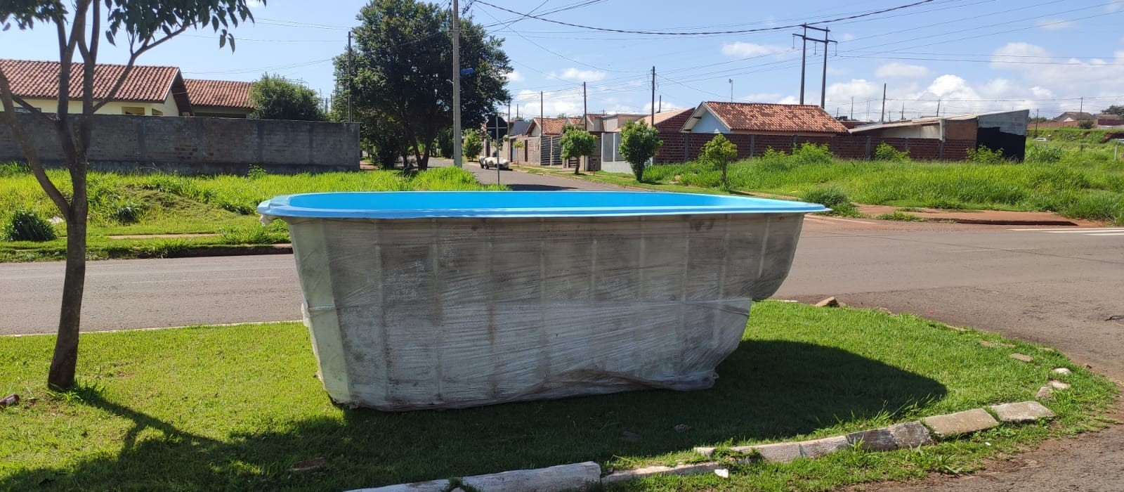 Polícia Civil investiga furto de piscinas em Maringá