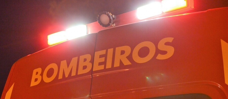 Bombeiros encontram corpo carbonizado após incêndio em recanto