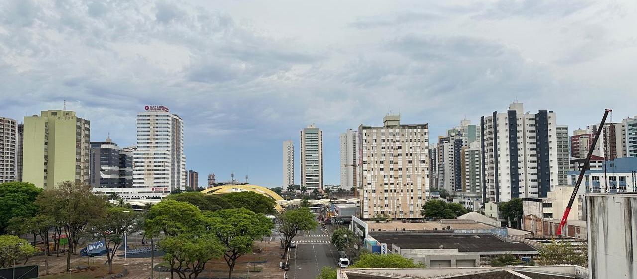 Terça-feira (16) terá máxima de 33º C e tempo firme em Maringá