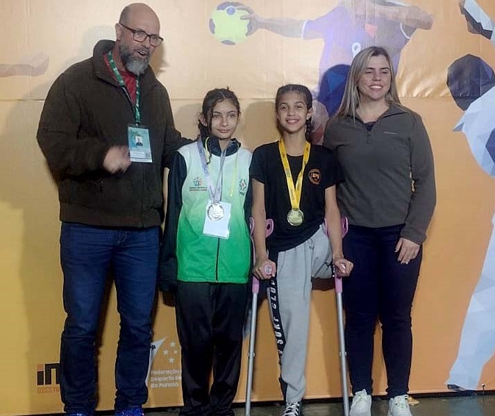 Atleta com deficiência é campeã no wrestling convencional em Maringá