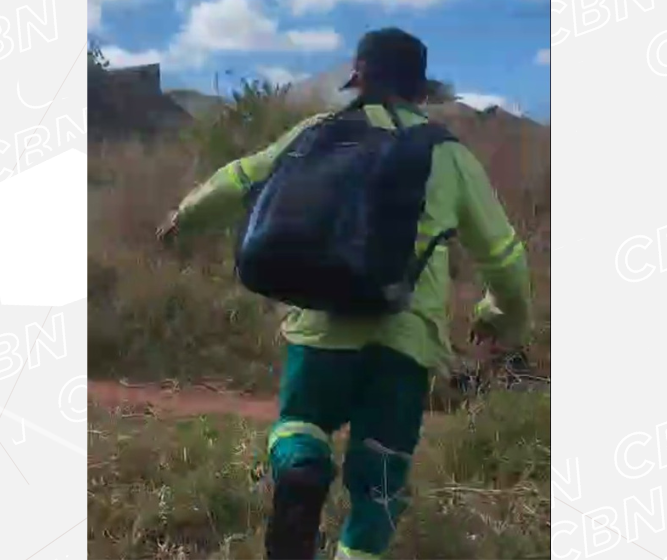 Mãe filma homem mostrando os órgãos genitais para a filha de cinco anos e chama a polícia