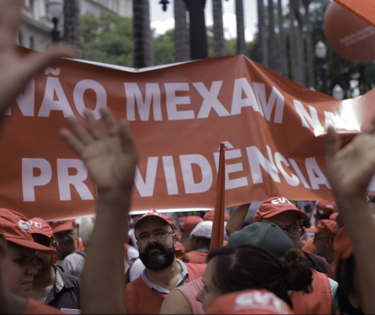 Greve geral: saiba quais categorias vão aderir à paralisação do dia 14