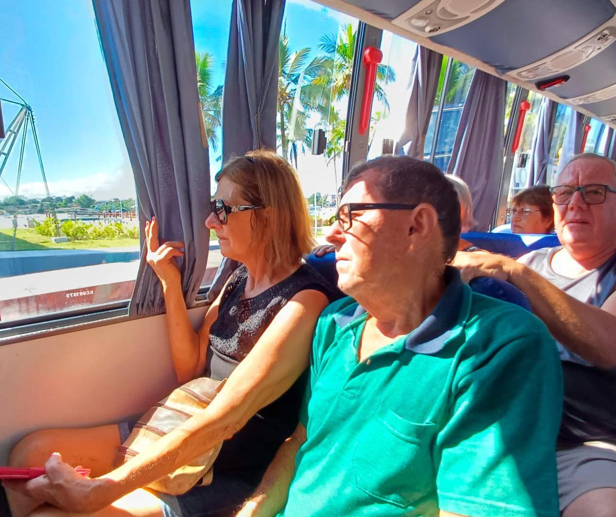 Idosos com 65 anos ou mais podem viajar de graça em linhas intermunicipais