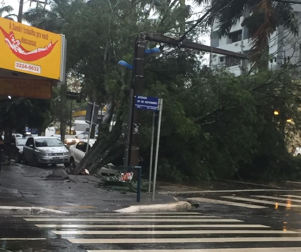 Por causa da chuva, Semob informa bloqueio em alguns trechos