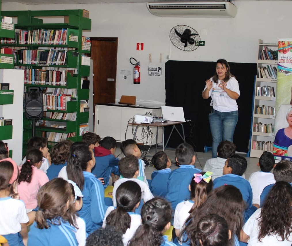 Projeto incentiva leitura e literatura por meio de oficinas