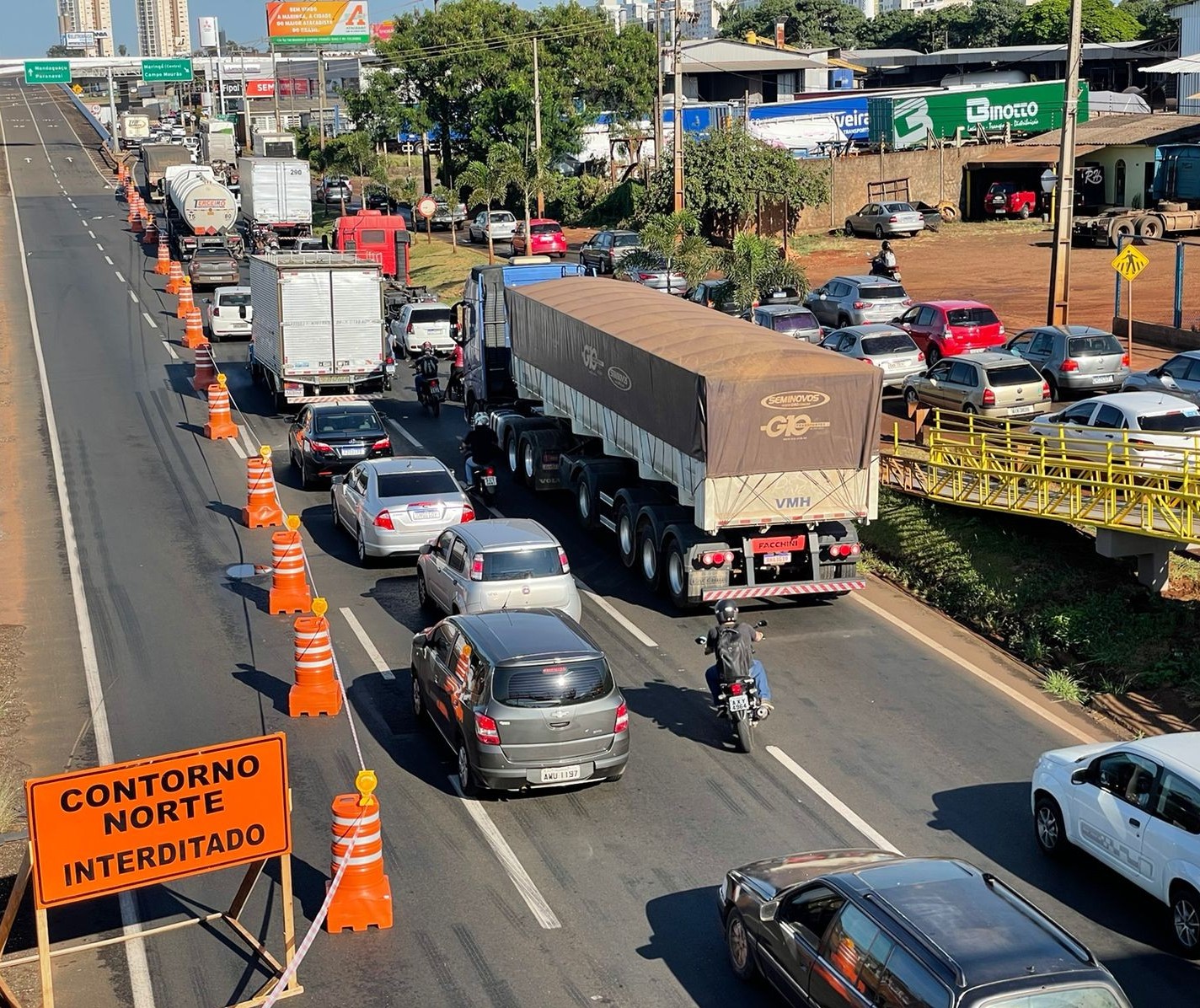 Trânsito intenso marca primeiro dia de fechamento do Contorno Norte