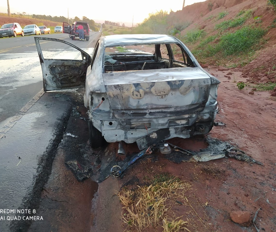 Vectra bate em Celta e pega fogo