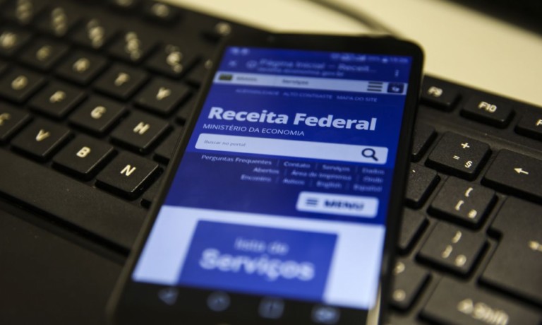 Atendimento presencial na Receita Federal será das 8h às 12h