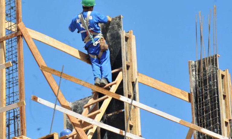 Construção civil tem se adaptado em Maringá