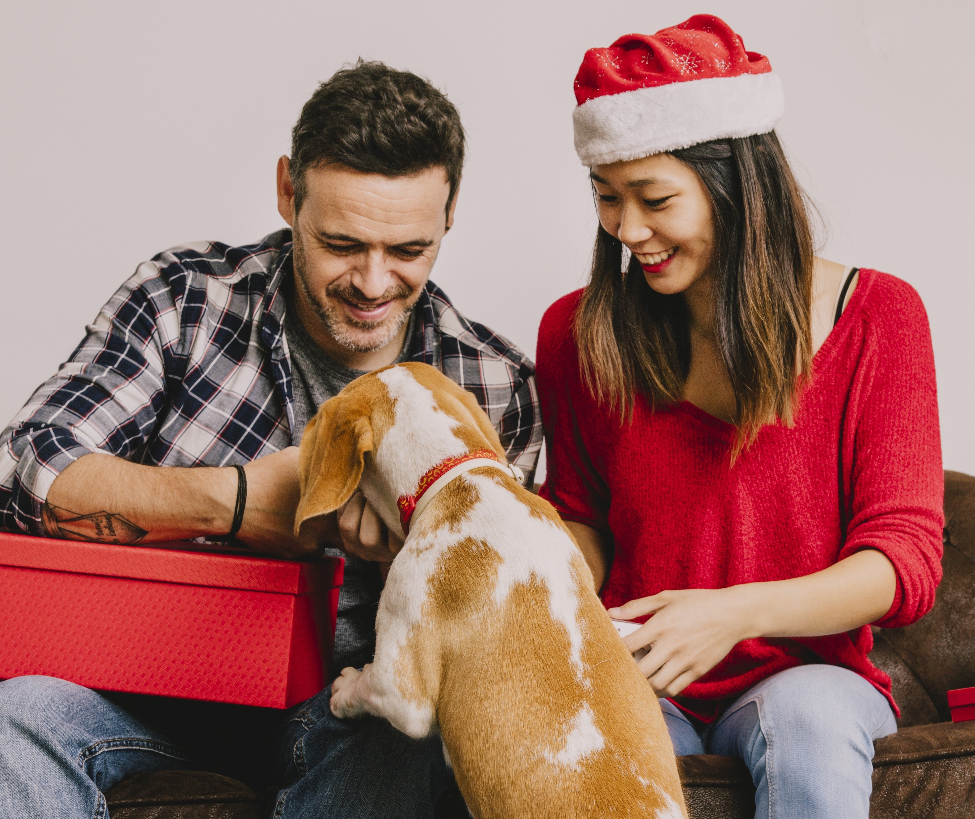 Versões diferentes de amigo secreto chamam atenção