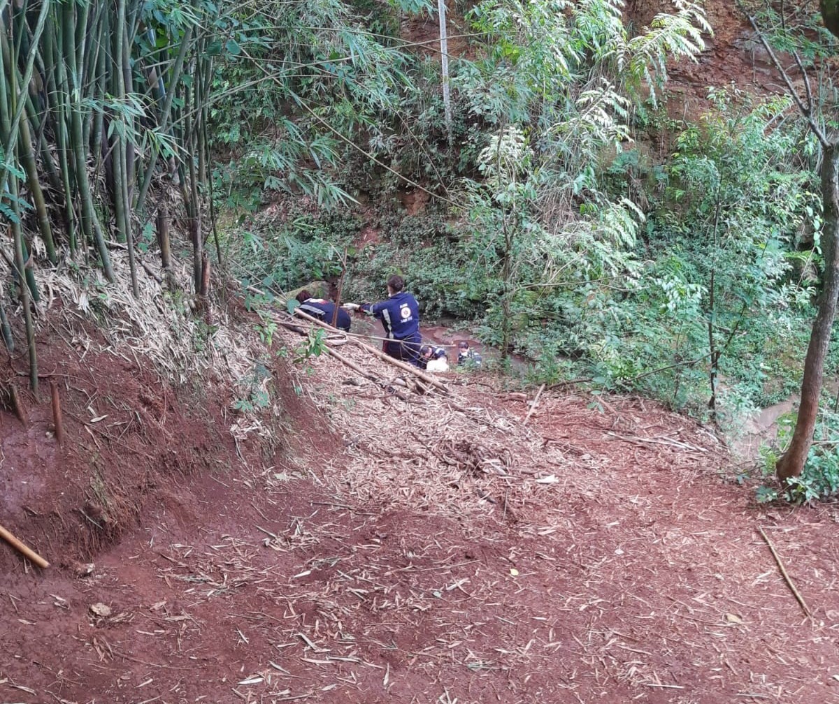 Adolescente se afoga em lago de acesso proibido no Bosque II, em Maringá