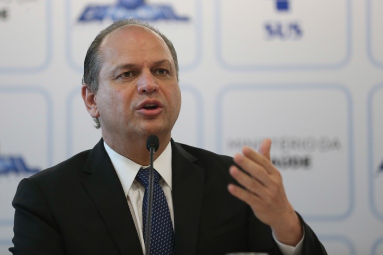 Ricardo Barros anuncia saída do Ministério da Saúde