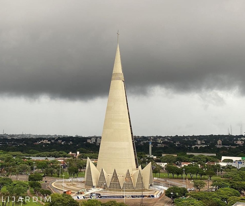 Com chegada de frente fria, chuva e frio marcam o ‘retorno’ do inverno ao Paraná