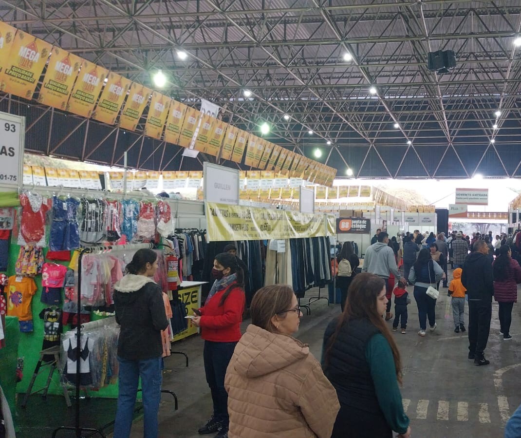 Começa a tradicional Feira Ponta de Estoque de Maringá