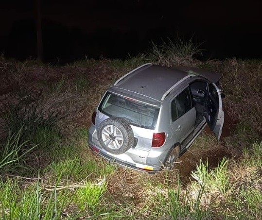 Família é mantida refém durante assalto em Maringá e bandidos levam armas