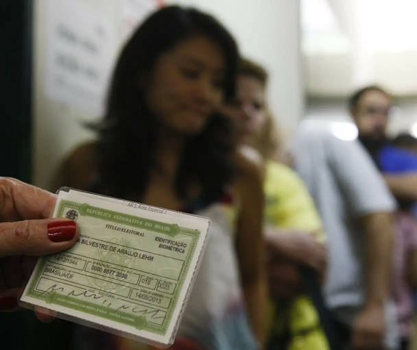 3,5 mil eleitores sem obrigação de votar tiraram o título este ano em Maringá