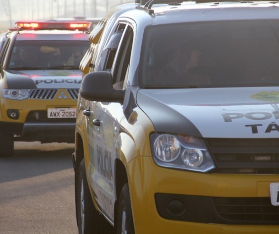 PM prende traficantes com drogas e armas em Maringá