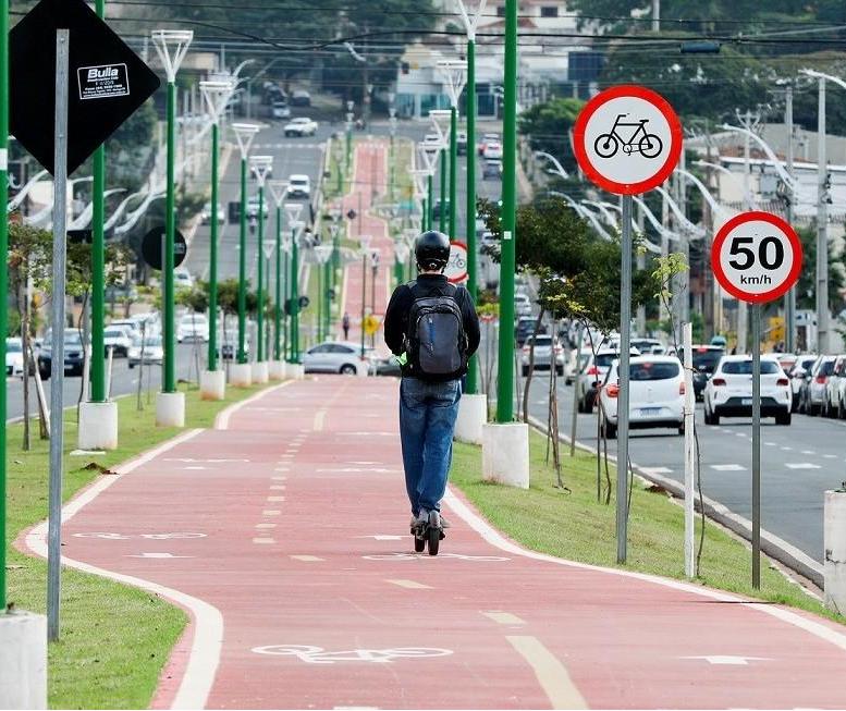 Projeto que proíbe o uso de patinetes elétricos por menores de 16 anos é aprovado em 1ª discussão