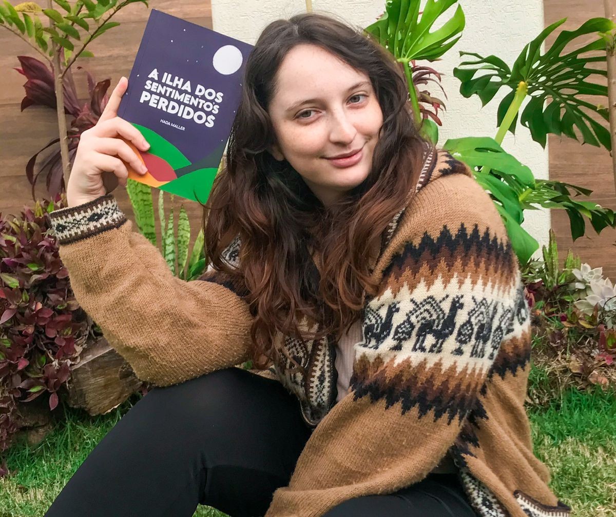 Escritora de Maringá é finalista do 64º Prêmio Jabuti de Literatura