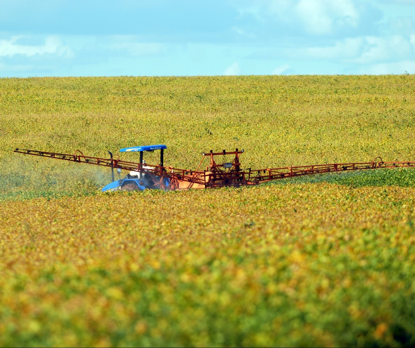 Aumento do uso do agrotóxico é tema de evento em Maringá