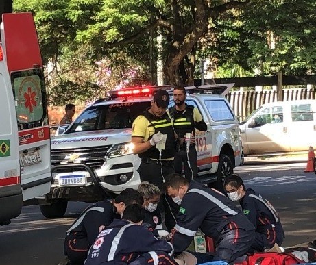 Mulher morre após ser atropelada na Avenida Tuiuti, em Maringá